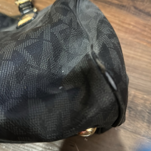 Used Mikael Kors black bag - Picture 7 of 7